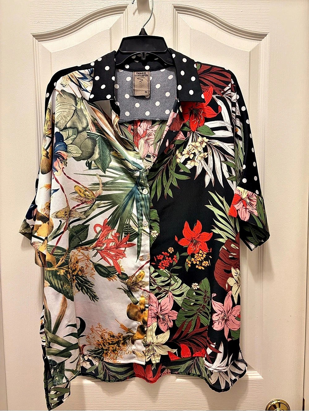 Fashion Concepts Floral Button Down Shirt in Black & White XL